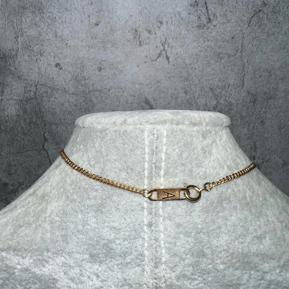 N19. VINTAGE‎ TWO TONE AMWAY SIGNED PENDANT NECKLACE. GOLD AND SILVER COLOR - Picture 6 of 6